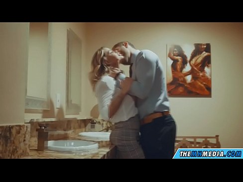 ❤️ ווען אַ באַסטי בלאָנדע סידוס איר אין אַ ציבור אָפּטריט ❤ סלוץ ביי yi.ladyxxxporno.ru ️❤